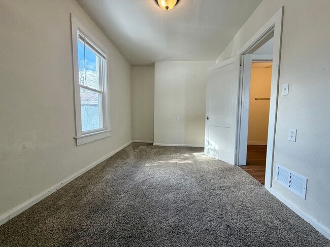 Photo - 1440 Smith St