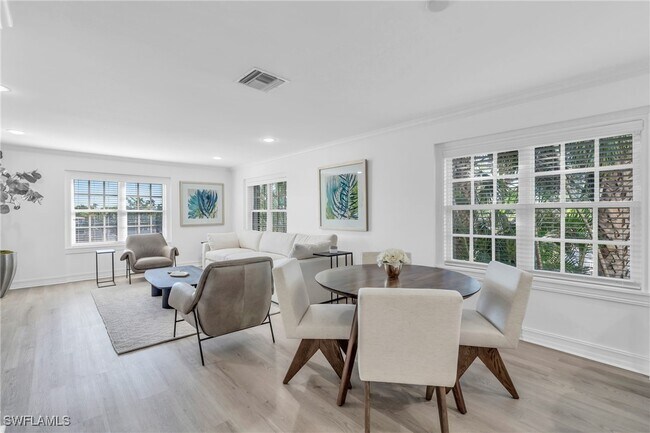 Photo - 271 Broad Ave S Unit 203