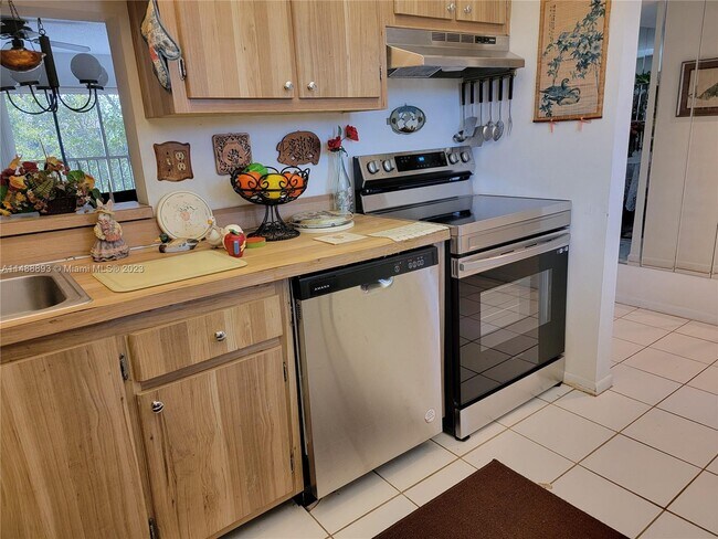 Photo - 8415 SW 107th Ave Unit 309W