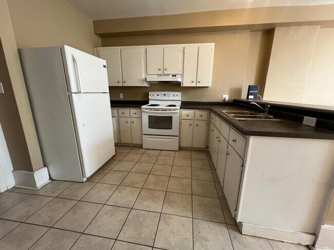 Photo - 73 St Paul St Unit 2