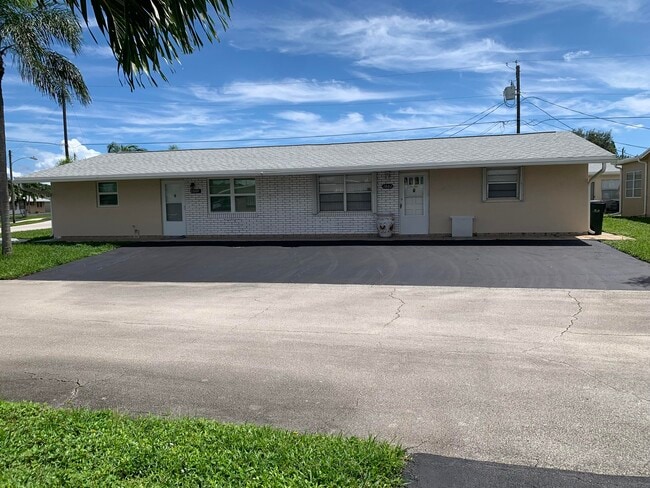 Building Photo - 2802 Regency Ct Rental