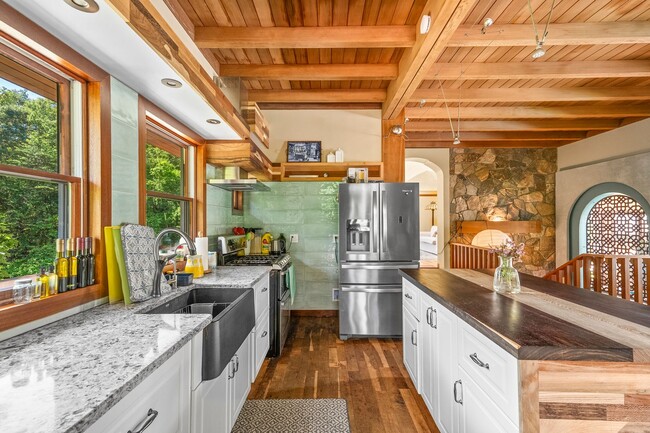 Photo - Private Architectural Estate Minutes from ...