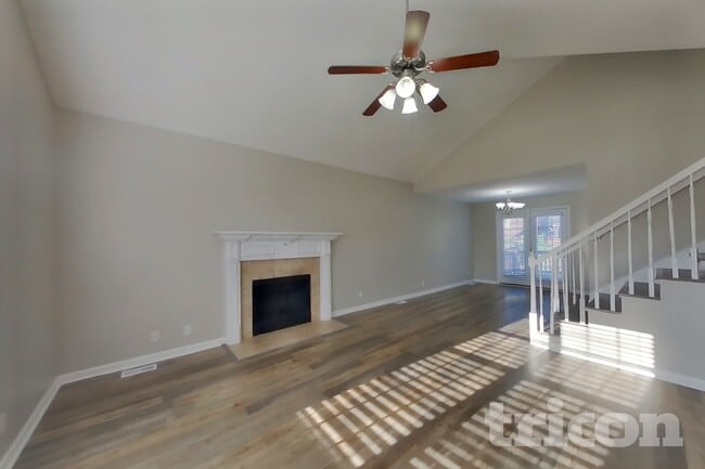 Photo - 629 Wolfchase Dr