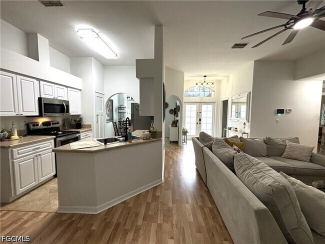 Photo - 1090 Wood Dr