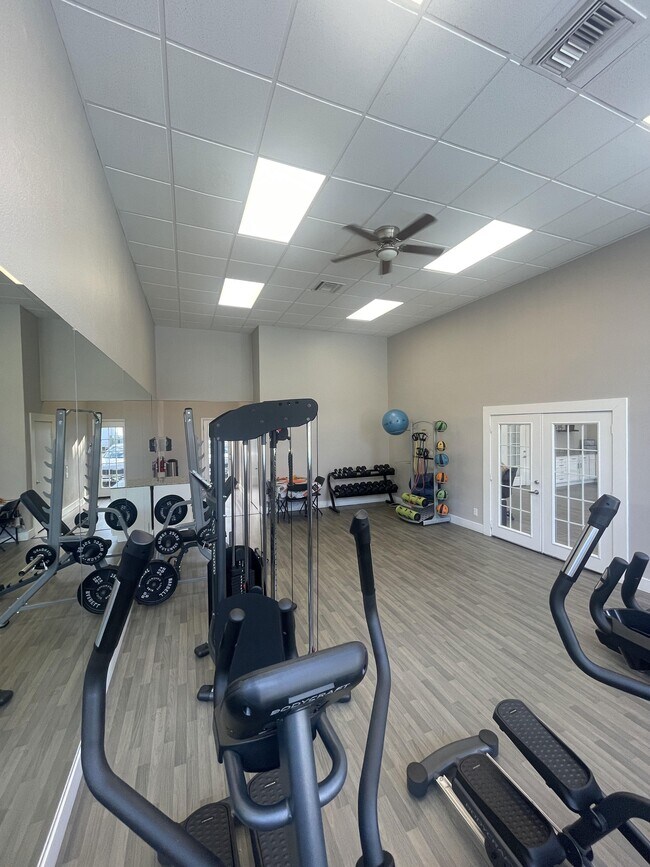 Whispering Oaks Apartments Conroe, TX