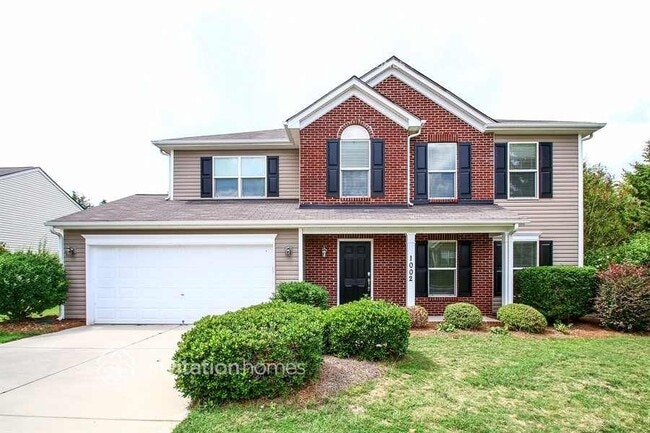 Building Photo - 1002 Bridleside Dr