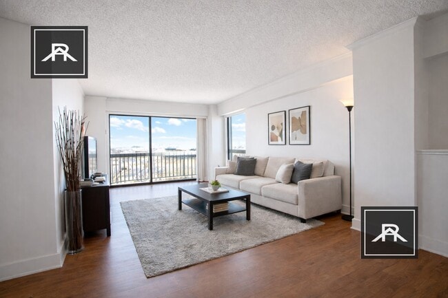 Photo - 15 N Beacon St Unidad 815