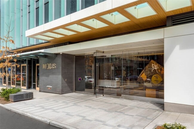 Photo - Seattle - Modern 1-Bedroom Condo with Stun...