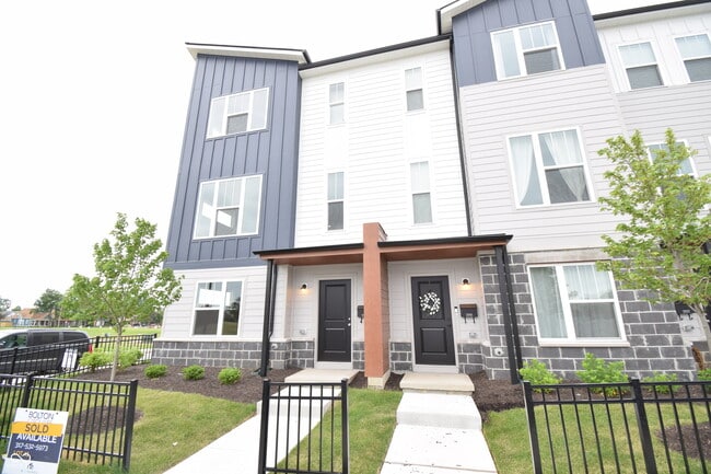 Building Photo - 2933 Bolton Square Blvd