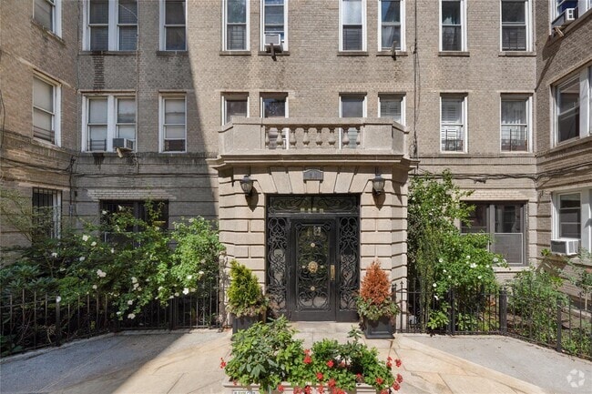 Building Photo - 811 Walton Ave Unit F21 Rental