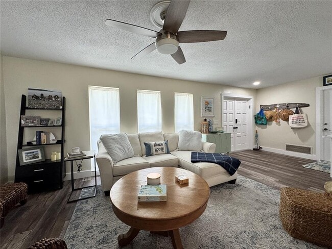 Photo - 6813 13th Ave Dr W