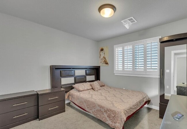 Photo - 221 Ilchester Wy