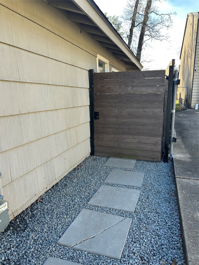 Photo - 4019 Ascot Ln