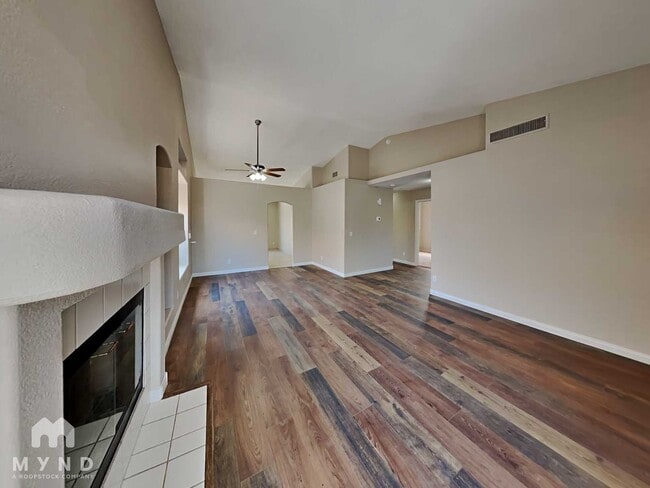 Photo - 3829 Intermezzo Way