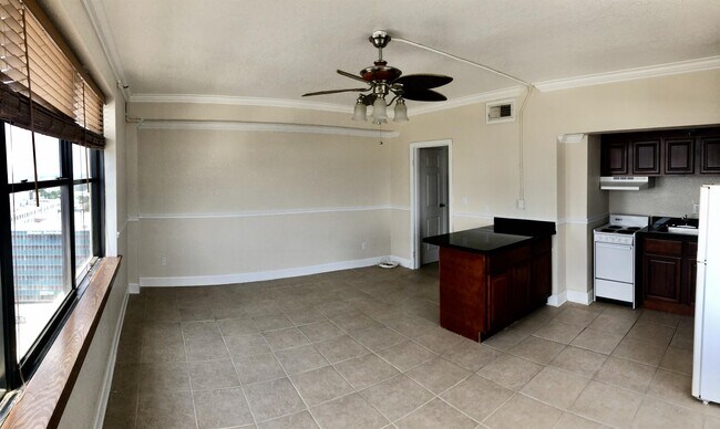 Photo - 311 W Ashley St