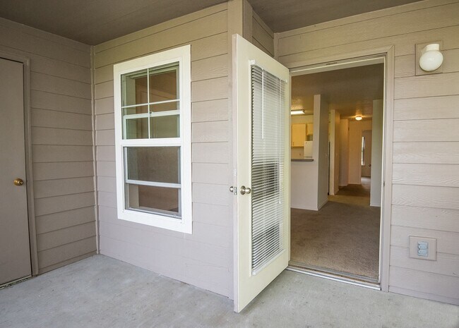 Stillwater Apartments