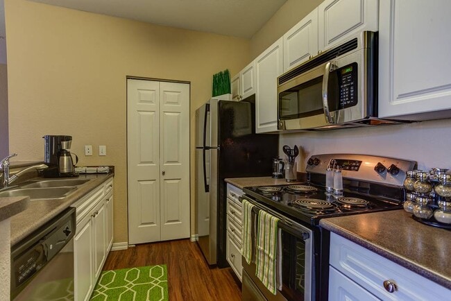 Commons at Verandas in Tanasbourne Apartments