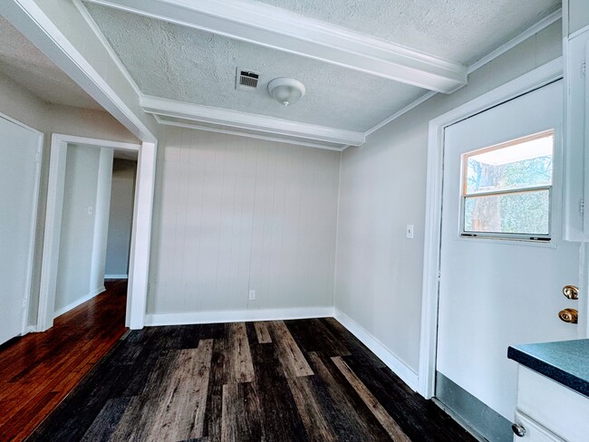 Photo - 3714 Farwood Dr