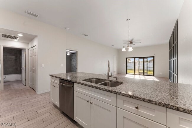 Photo - 3419 SW 8th Pl