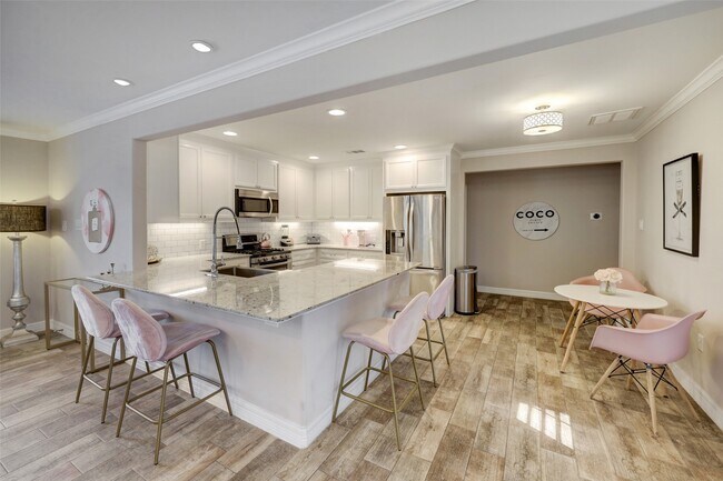 Photo - 9007 Beverly Hill St