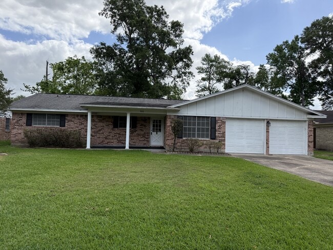 Photo - 880 Lockwood Dr