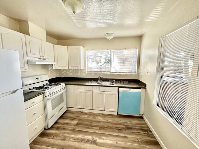 Photo - 355 Parkview Terrace Unidad Apt H5