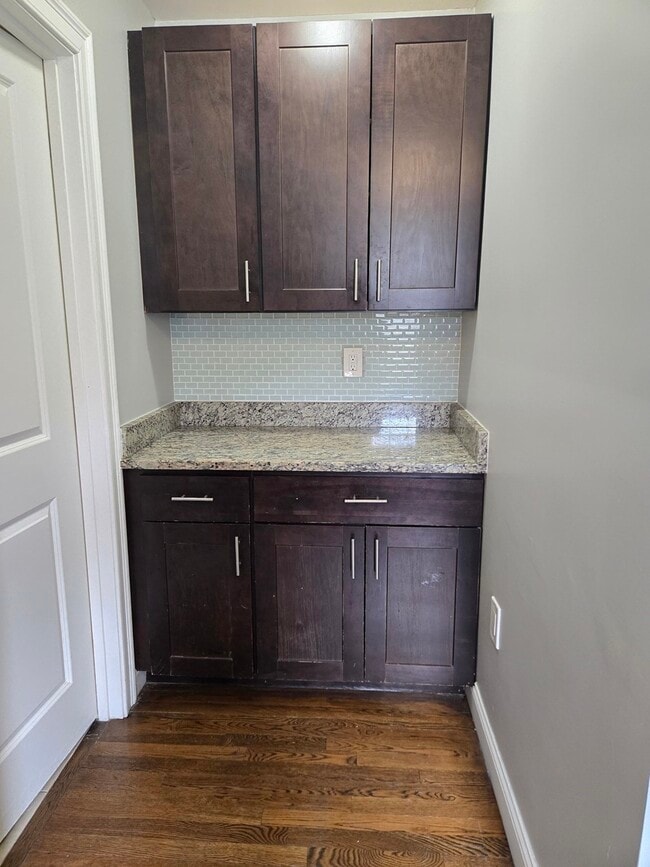 4803 Washington St Unit 1