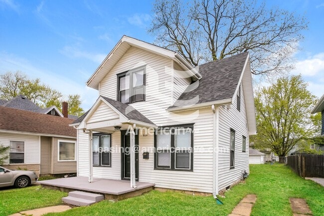 Photo - 909 E Bowman St