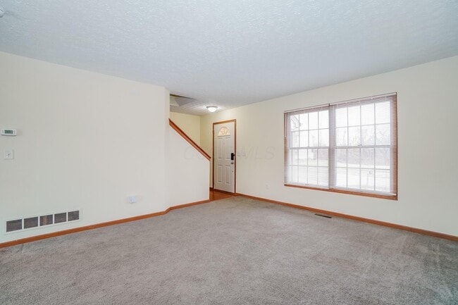 Photo - 2672 Fernwood Ave