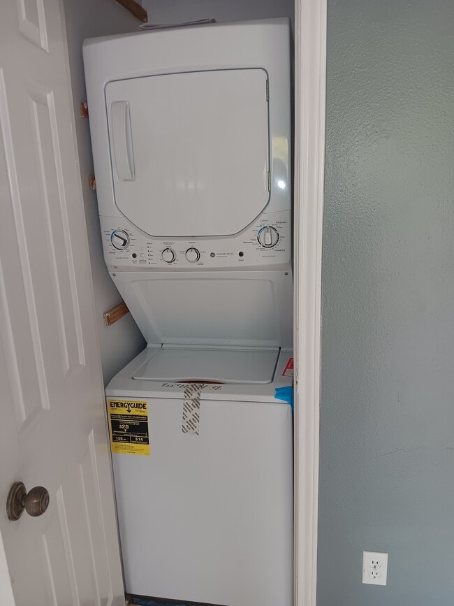 New washer and dryer - 7122 Premont Dr