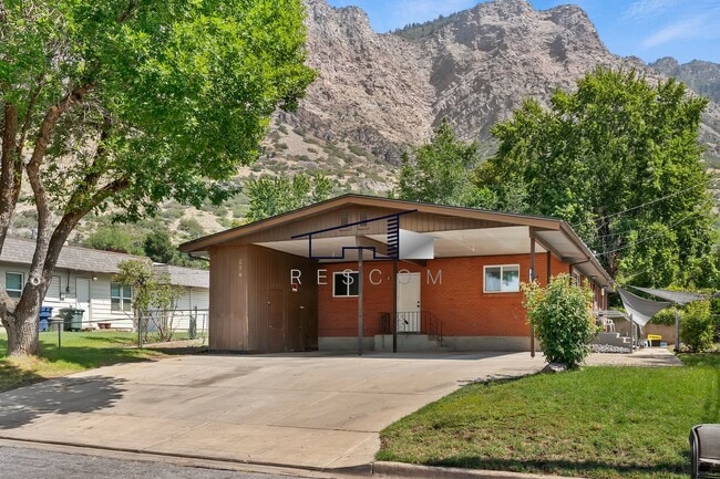 Building Photo - ? For Lease in Ogden, Utah – 3 Bed | 2 Bat... Rental
