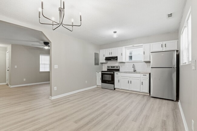 Photo - 1200 Grady St