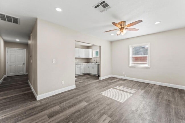 Photo - 115 Del Monte Ave