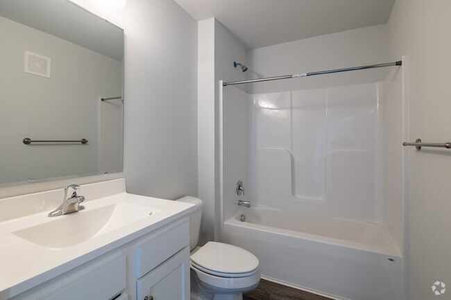 3BR, 2BA - 1,420SF - 2nd Bathroom