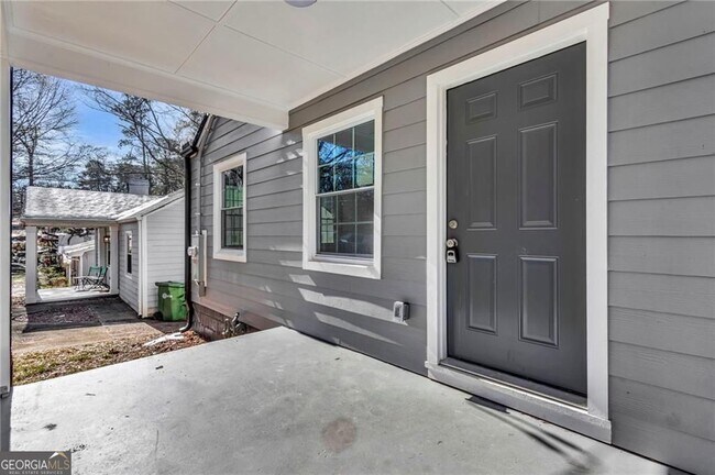 Photo - 1271 Lorenzo Dr SW