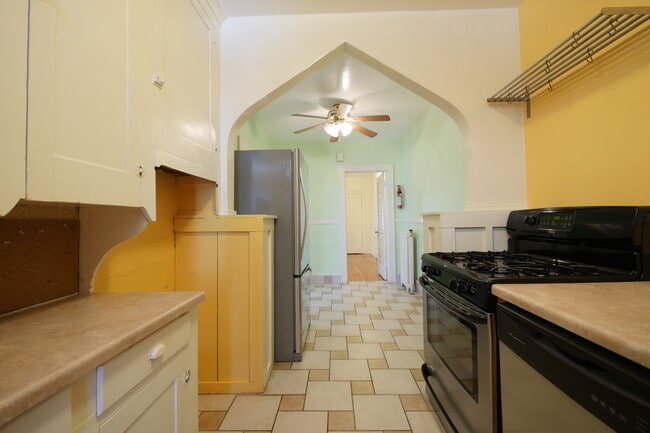 kitchen S/S appliances - 837 W South St Unit 1