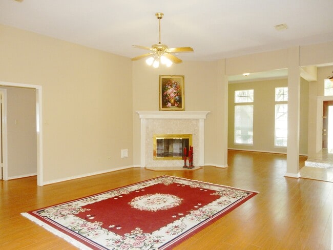 Building Photo - 16611 Colony Terrace Dr