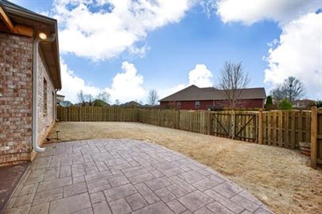 110 Walnut Cove Blvd SW