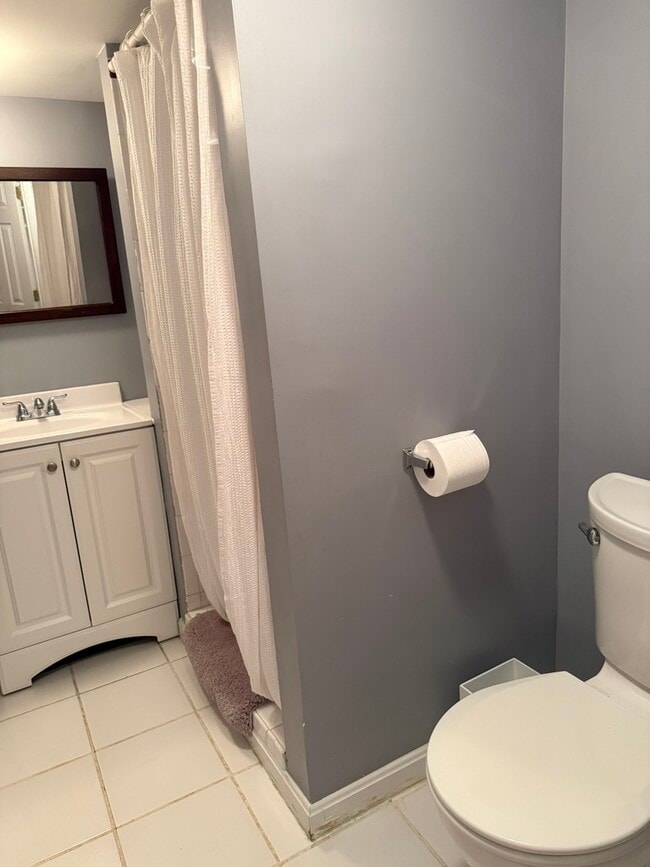 3525 R St NW Unidad English Basement
