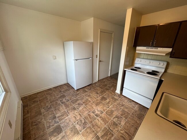 Photo - 110 Foster Ave SE Unidad 2