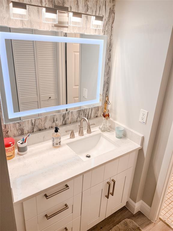 Photo - 5155 E Sabal Palm Blvd Unidad 209