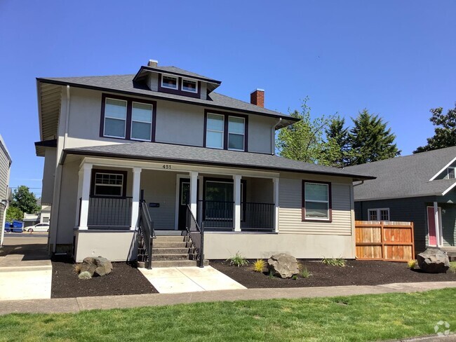 Building Photo - Gorgeous Remodeled Campus Home