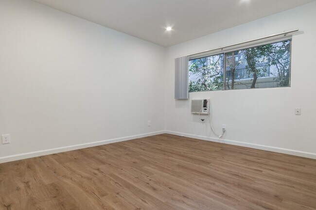 4653 Fulton Ave Unidad 2