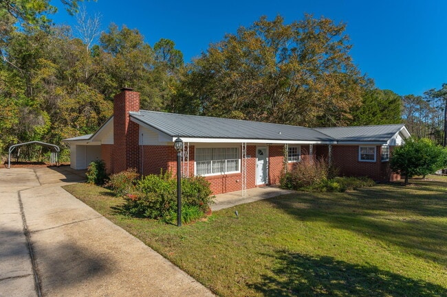 Photo - 194 Oaklawn Square House