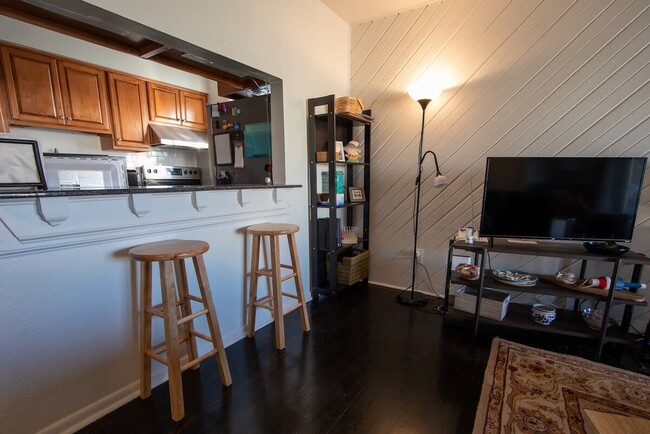 Photo - 736 W Ocean View Ave Unit D