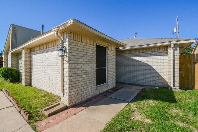Photo - Charming Home for Rent in Southwest Houston !