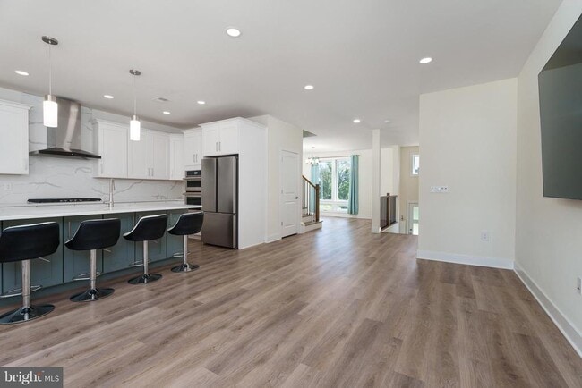 Photo - 3 E Hartwick Dr