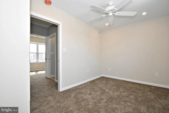 Photo - 3554 Miller St