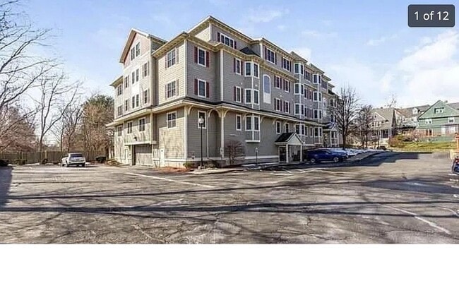 Building Photo - 391 Pleasant St Unit 307