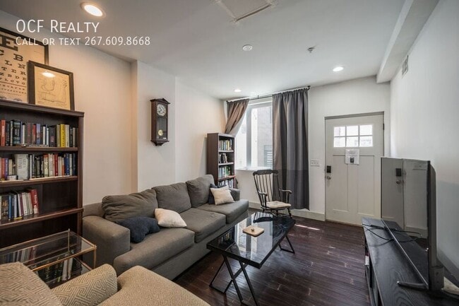 Photo - 1770 Waterloo St